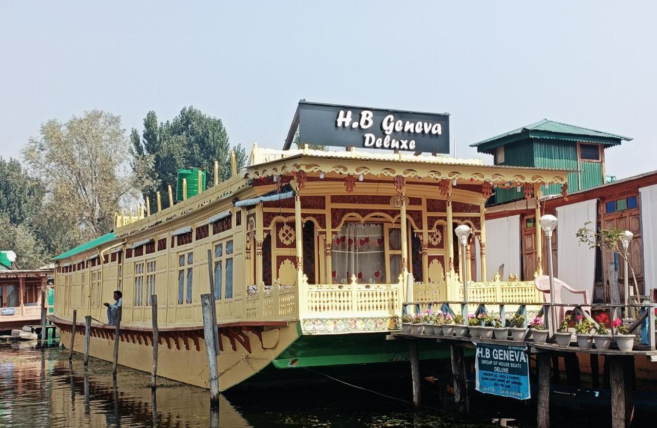 Heritage Geneva House Boat