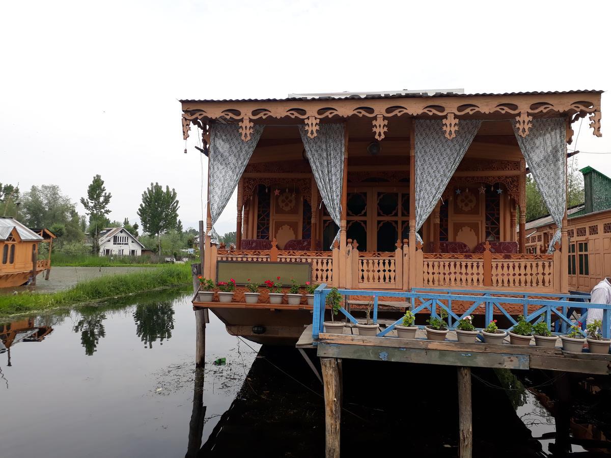 Heritage Geneva House Boat Botel Srinagar (Jammu and Kashmir)