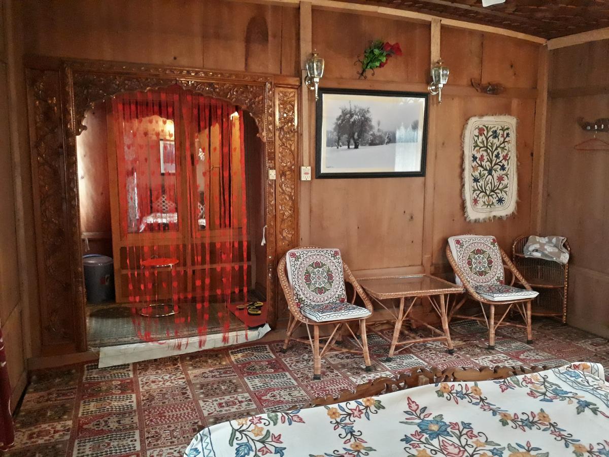 Heritage Geneva House Boat 3* Srinagar (Jammu and Kashmir)
