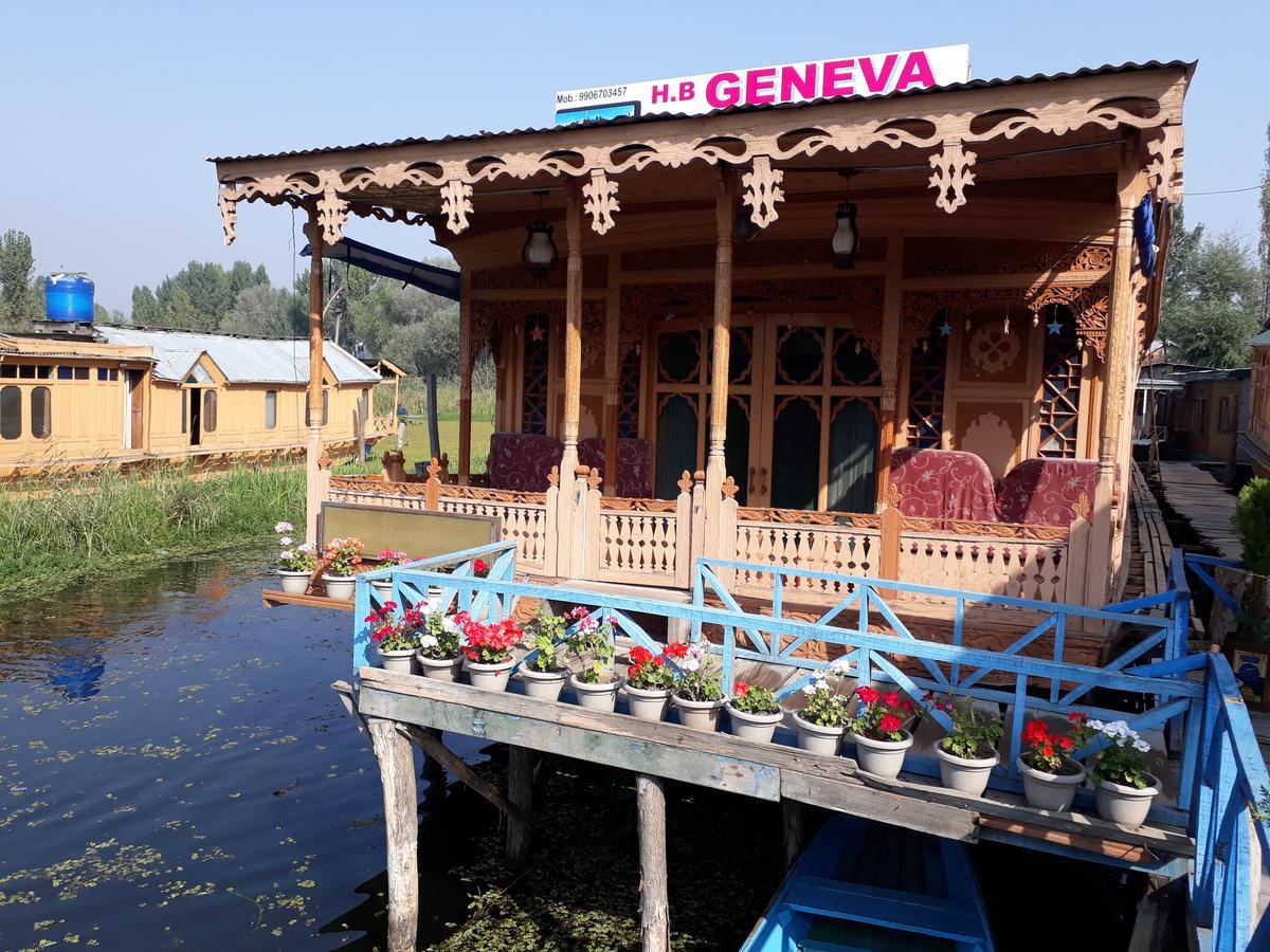 Heritage Geneva House Boat 3*