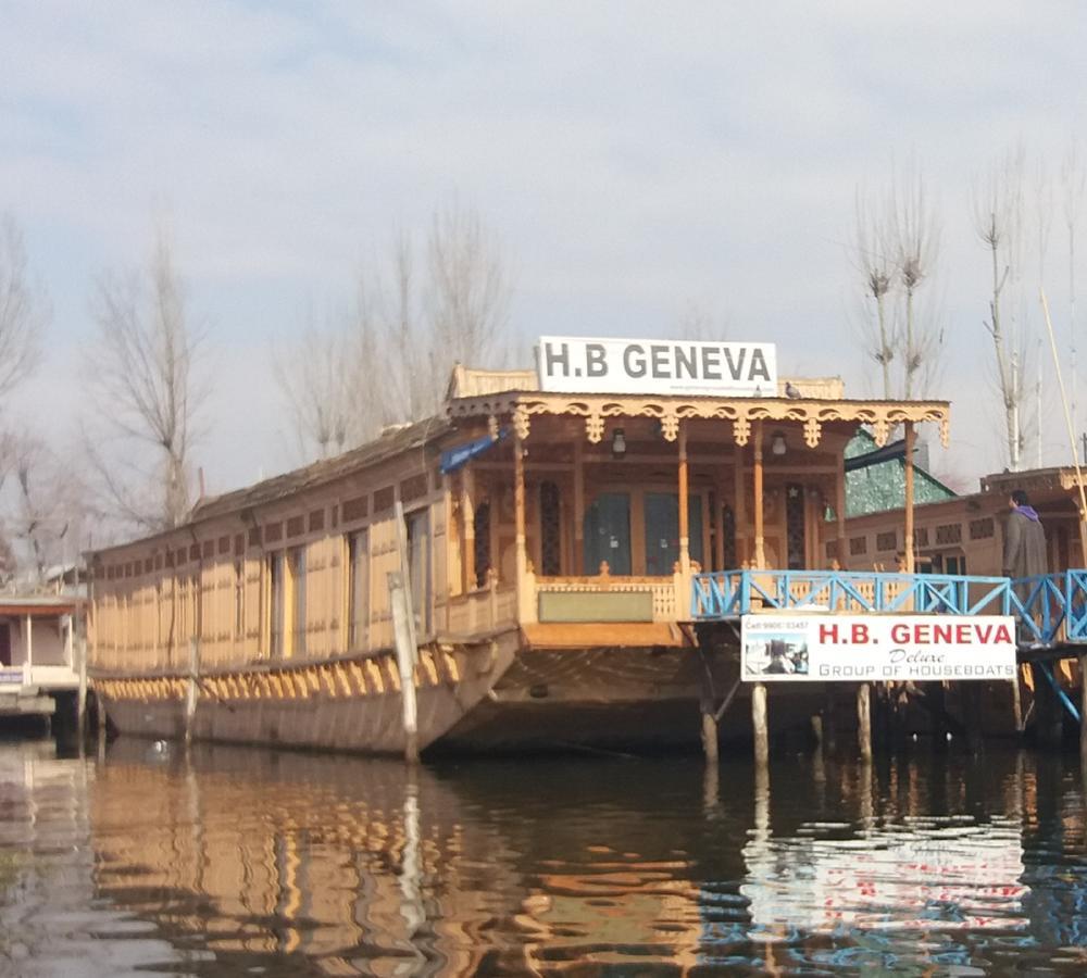Heritage Geneva House Boat 3*