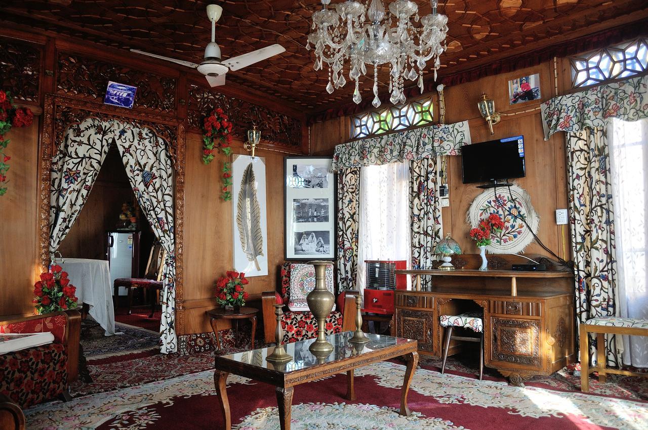 Botel Heritage Geneva House Boat 3*