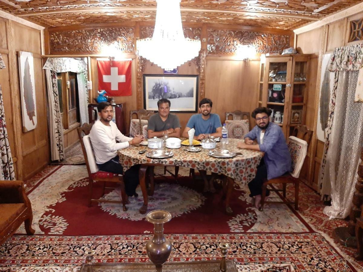 Heritage Geneva House Boat 3* Srinagar (Jammu and Kashmir)